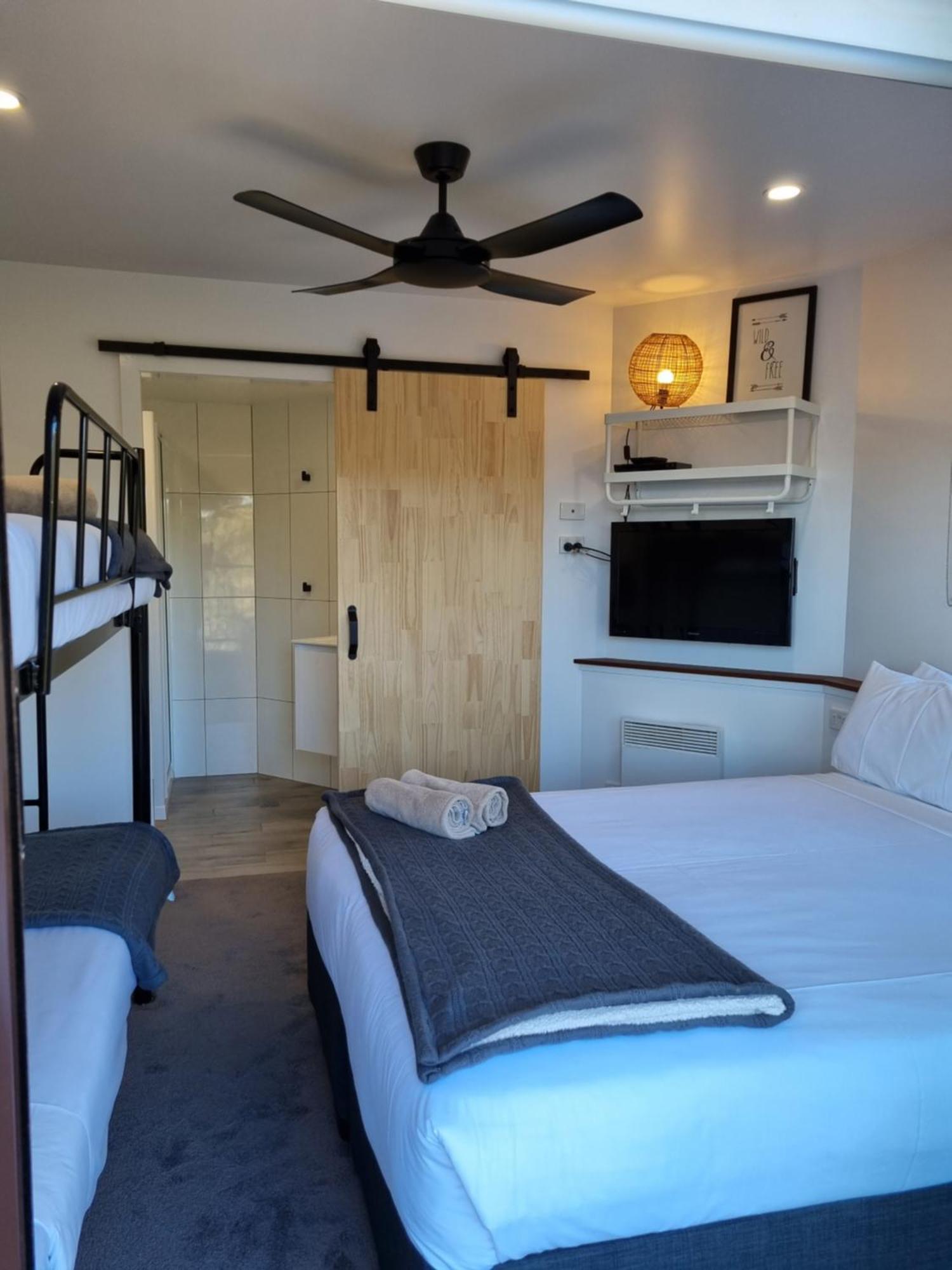 Cedarwood Apartments Falls Creek Esterno foto