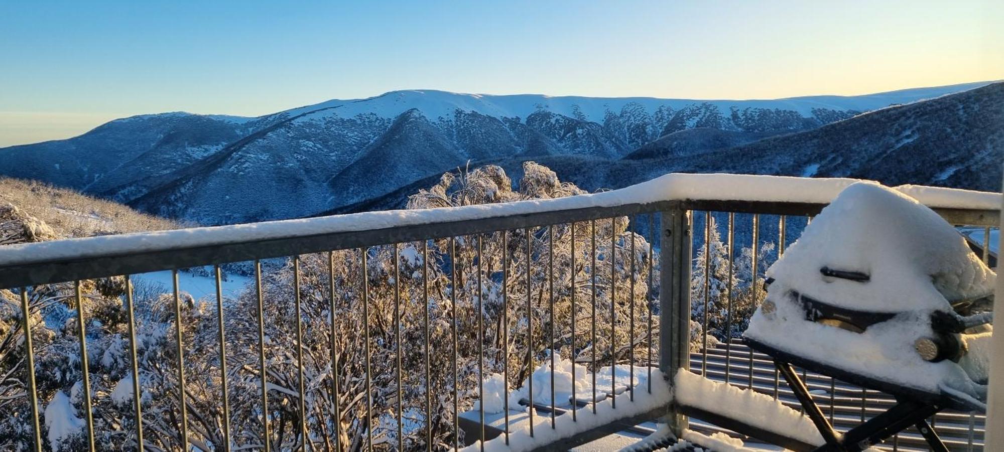 Cedarwood Apartments Falls Creek Esterno foto