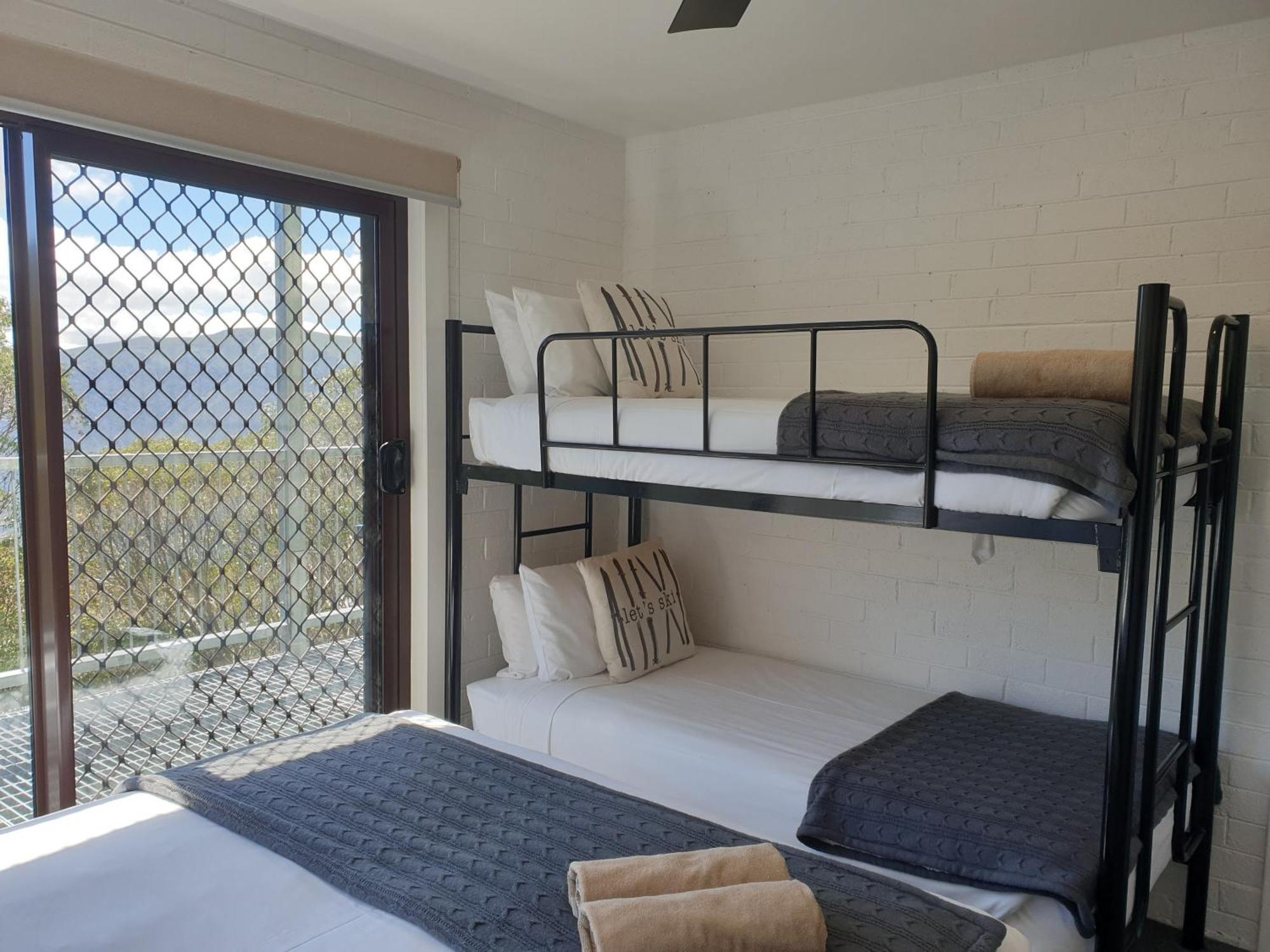 Cedarwood Apartments Falls Creek Esterno foto