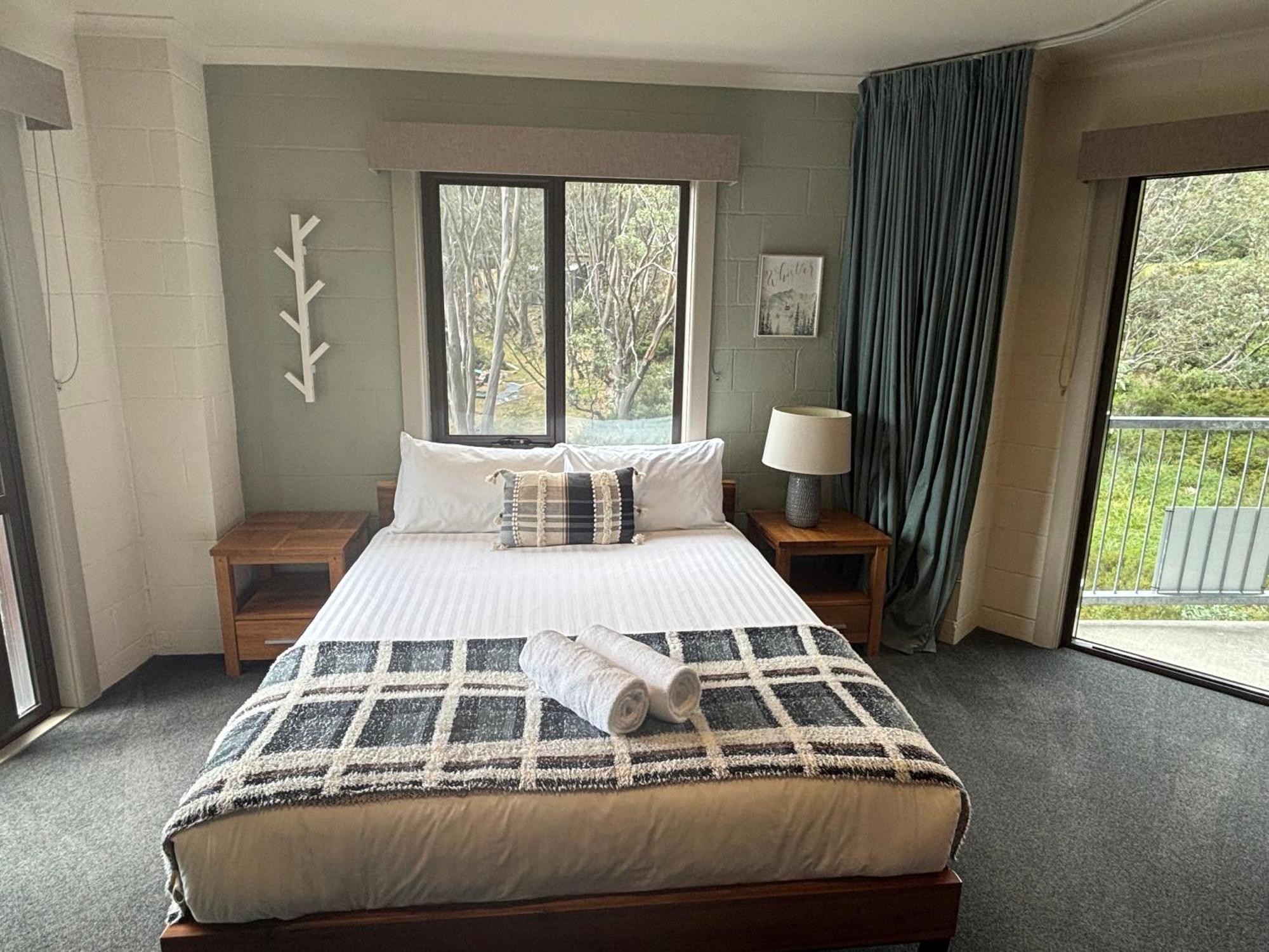 Cedarwood Apartments Falls Creek Esterno foto